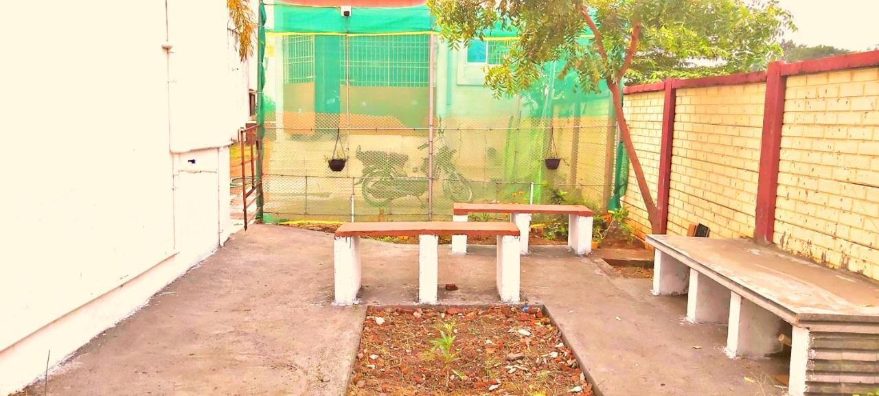 Mahalakshmi Homestay Káncsipuram Kültér fotó