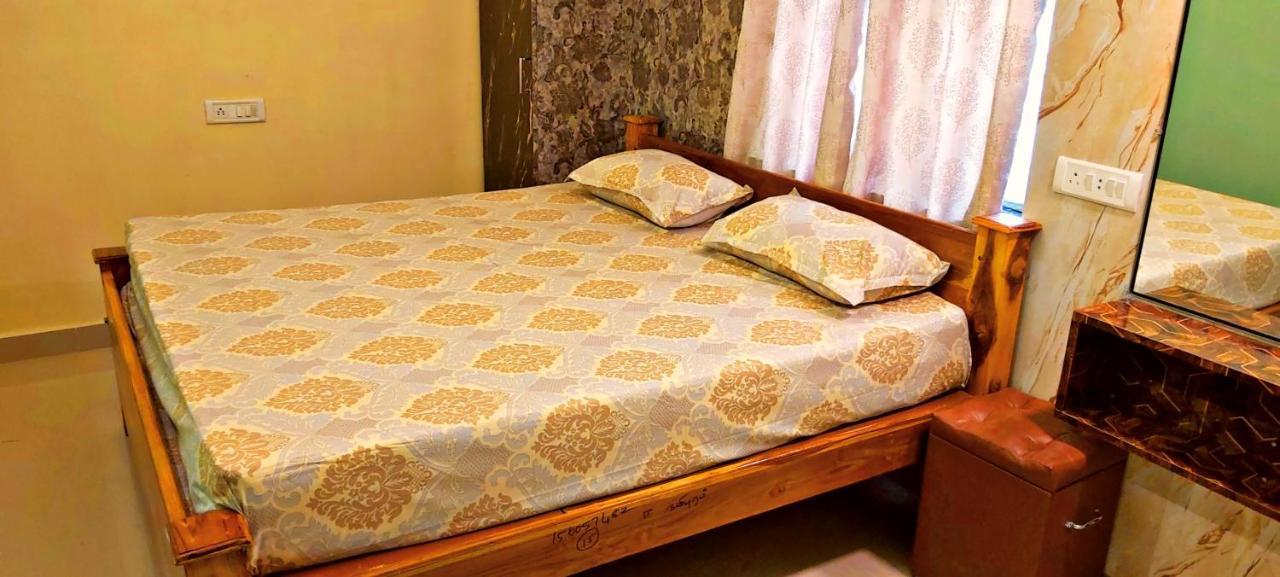 Mahalakshmi Homestay Káncsipuram Kültér fotó